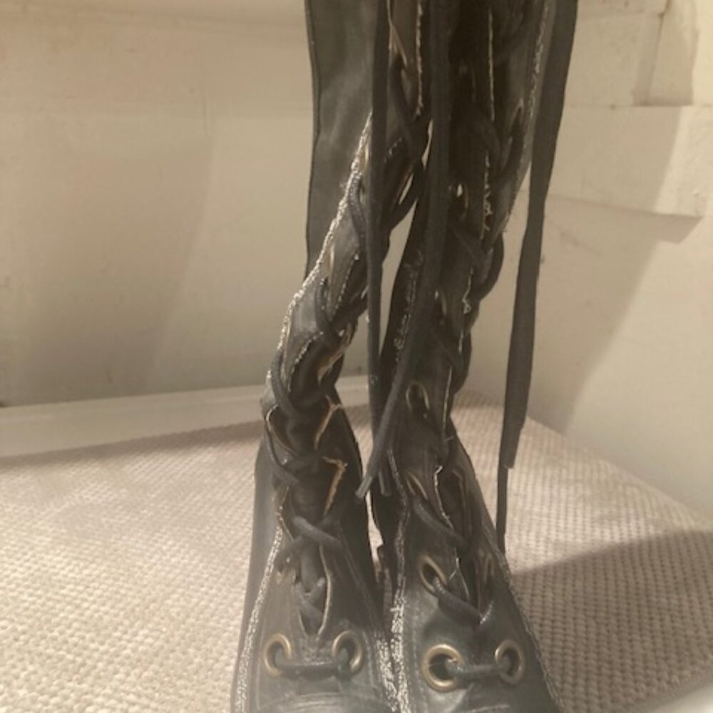 Seychelles Lace up heeled boots